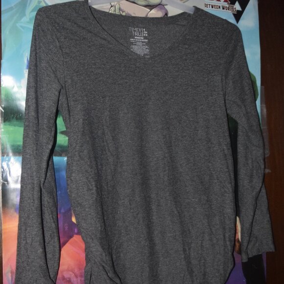 Time and Tru gray maternity top Small - Picture 1 of 4